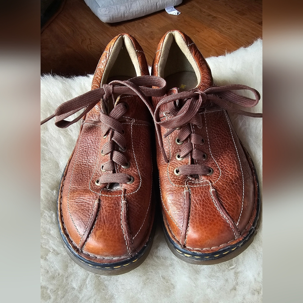 Dr. Martens men's brown 11199 lace up shoe